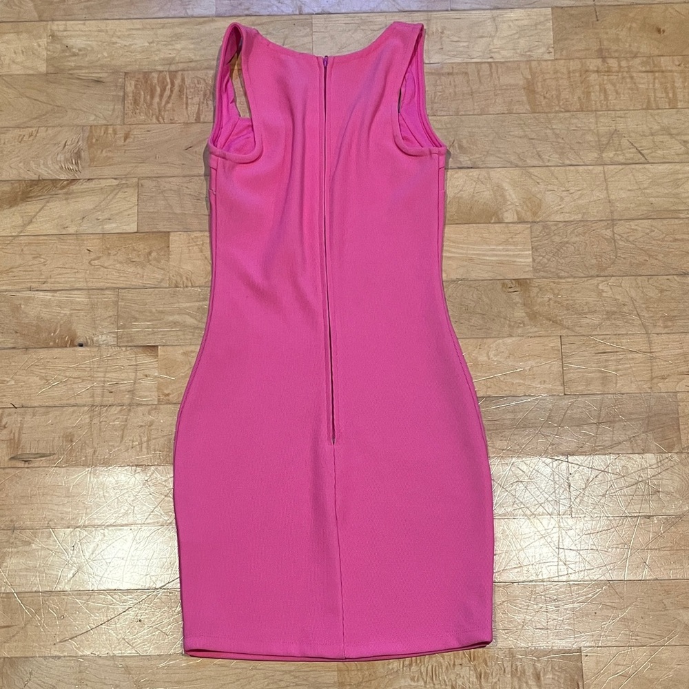 Elegant Pink Sleeveless Bodycon Dress - Picture 3 of 3